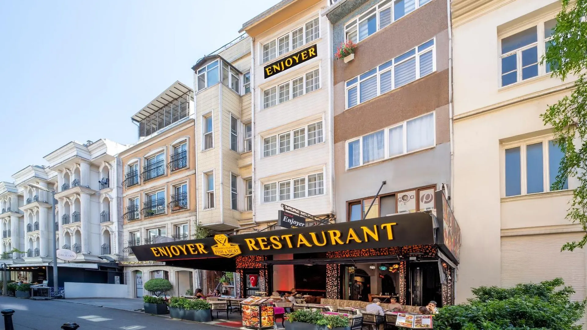 Sultanahmet Enjoyer Suit Стамбул